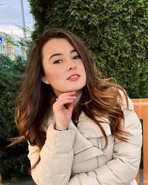 nina89 from California,United States